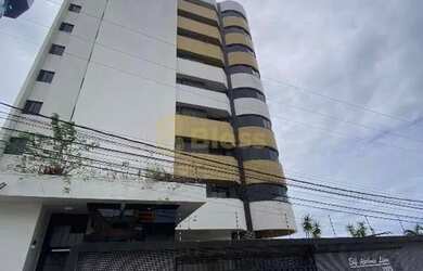 Imagem: O apartamento possui 4 Dormitórios, 5 Banheiros, 1 Vaga na