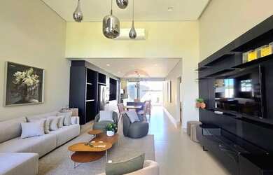 Imagem: A casa em condomínio possui 3 Dormitórios, 5 Banheiros, 2