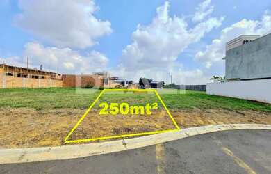Imagem: O terreno possui 250m² de Área e está localizado em Hortolândia