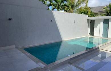 Imagem: A casa em condomínio possui 4 Dormitórios, 5 Banheiros, 271m²