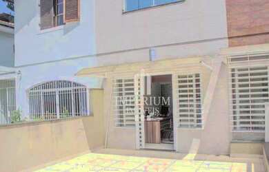 Imagem: A casa possui 3 Dormitórios, 4 Banheiros, 4 Vagas na garagem