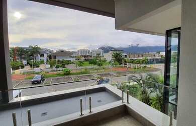 Imagem: A casa em condomínio possui 5 Dormitórios, 5 Banheiros, 4