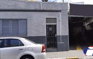 Imagem: A casa possui 4 Banheiros, 3 Vagas na garagem, 150m² de Área