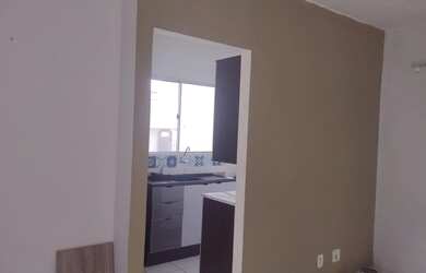 Imagem: A casa em condomínio possui 3 Dormitórios, 1 Banheiro, 2 Vagas