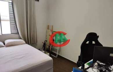 Imagem: O apartamento possui 3 Dormitórios, 1 Banheiro, 1 Vaga na garagem