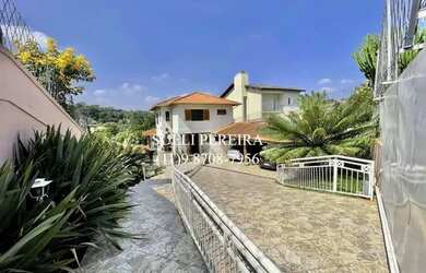 Imagem: A casa em condomínio possui 3 Dormitórios, 5 Banheiros, 5