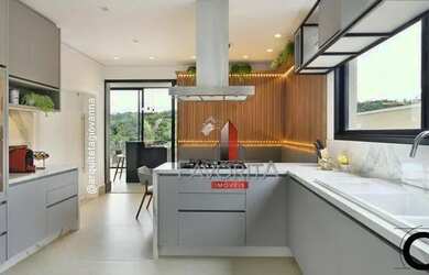 Imagem: A casa em condomínio possui 4 Dormitórios, 5 Banheiros, 5