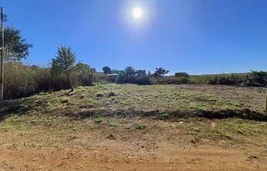 Imagem: O terreno está localizado em Centro, Cuiabá à venda por R$27.000