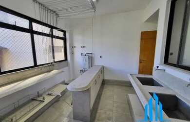 Imagem 14: Apartamento para venda tem 220 metros quadrados com 4 quartos em Centro...