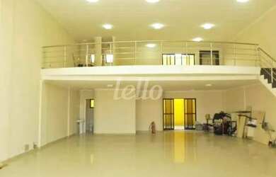 Imagem: O depósito possui 5 Vagas na garagem, 950m² de Área e está