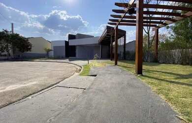 Imagem: A casa em condomínio possui 3 Dormitórios, 2 Banheiros, 2