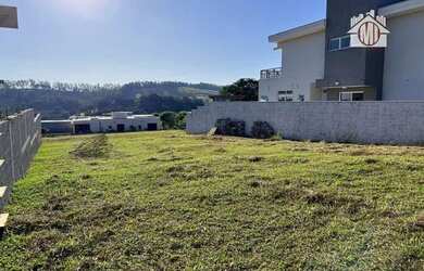 Imagem: O terreno possui 600m² de Área e está localizado em Bragança