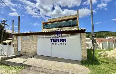 Imagem: A casa em condomínio possui 3 Dormitórios, 4 Banheiros, 2