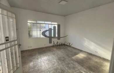 Imagem: A casa possui 2 Dormitórios, 2 Banheiros, 3 Vagas na garagem