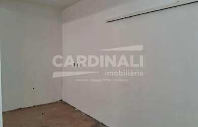 Imagem 6: Salão comercial novo, com pé direito alto, porta eletrônica