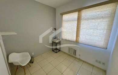 Imagem: O depósito possui 1 Vaga na garagem e 32m² de Área e está