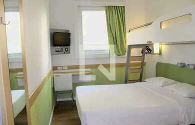 Imagem: O apartamento possui 1 Dormitório, 1 Banheiro, 13m² de Área