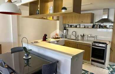 Imagem 6: Cobertura duplex reformada por arquiteta Vista espetacular das montanhas!