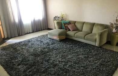 Imagem: A casa para alugar possui 3 Dormitórios, 5 Banheiros, 5 Vagas