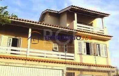 Imagem: A casa possui 3 Dormitórios, 4 Banheiros, 2 Vagas na garagem