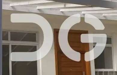 Imagem: A casa em condomínio possui 3 Dormitórios, 3 Banheiros, 2