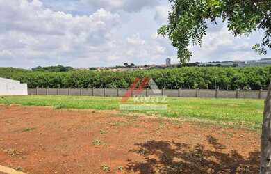 Imagem: O terreno possui 490m² de Área e está localizado em Centro