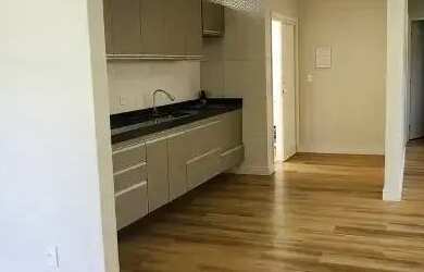 Imagem: A casa possui 3 Dormitórios, 4 Banheiros, 2 Vagas na garagem