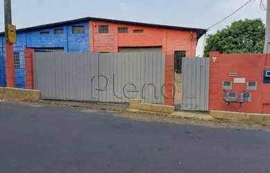 Imagem: O depósito possui 5 Vagas na garagem e 840m² de Área e está