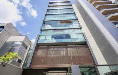 Imagem: O apartamento possui 4 Dormitórios, 5 Banheiros, 3 Vagas na