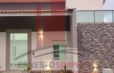 Imagem: A casa em condomínio possui 4 Dormitórios, 4 Banheiros, 2