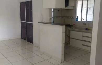 Imagem: A casa em condomínio à venda possui 2 Dormitórios, 1 Banheiro