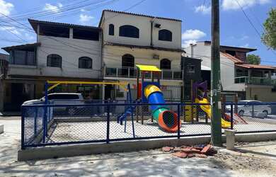 Imagem: A casa possui 5 Dormitórios, 4 Banheiros, 250m² de Área e