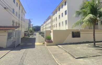 Imagem: O apartamento possui 3 Dormitórios, 1 Banheiro, 1 Vaga na garagem