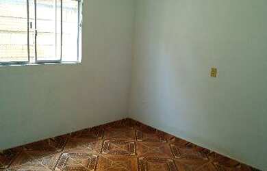 Imagem: A casa possui 3 Dormitórios, 2 Vagas na garagem e está localizado