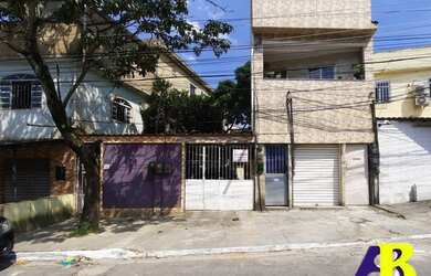 Imagem: A casa possui 1 Dormitório, 1 Banheiro, 1 Vaga na garagem