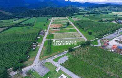 Imagem: O terreno possui 450m² de Área e está localizado em Cotia