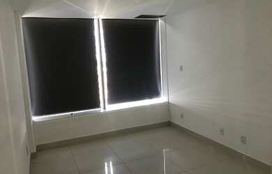 Imagem: O depósito possui 1 Vaga na garagem, 26m² de Área e está