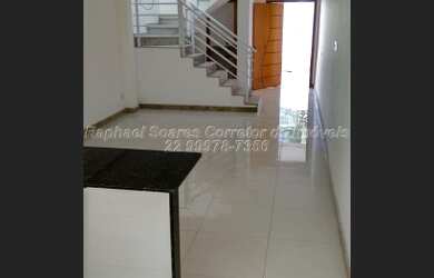 Imagem: A casa possui 3 Dormitórios, 4 Banheiros, 2 Vagas na garagem