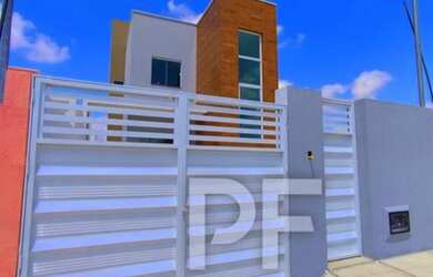 Imagem: A casa possui 3 Dormitórios, 2 Banheiros, 2 Vagas na garagem