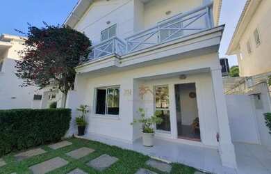 Imagem: A casa em condomínio possui 3 Dormitórios, 2 Banheiros, 3