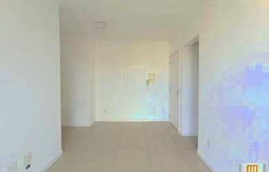 Imagem: O apartamento possui 1 Dormitório, 1 Banheiro, 1 Vaga na garagem