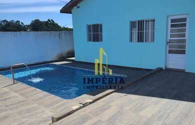 Imagem: A casa possui 2 Dormitórios, 1 Banheiro, 1 Vaga na garagem