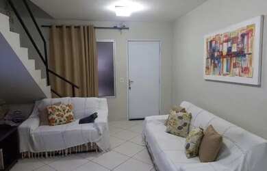 Imagem: A casa em condomínio possui 2 Dormitórios, 1 Banheiro, 2 Vagas