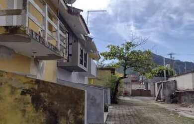 Imagem: A casa em condomínio possui 2 Dormitórios, 2 Banheiros, 2