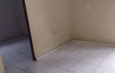 Imagem: A casa possui 2 Dormitórios, 1 Banheiro e está localizado