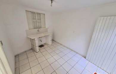 Imagem: A casa em condomínio possui 1 Dormitório, 1 Banheiro, 53m²