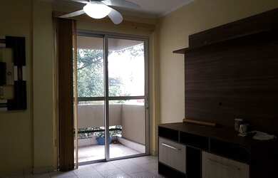 Imagem: O apartamento possui 2 Dormitórios, 1 Banheiro, 1 Vaga na garagem