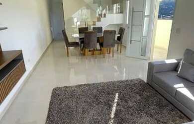 Imagem: A casa em condomínio possui 3 Dormitórios, 4 Banheiros, 3