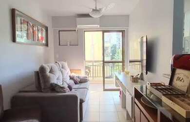 Imagem: O apartamento possui 2 Dormitórios, 2 Banheiros, 1 Vaga na