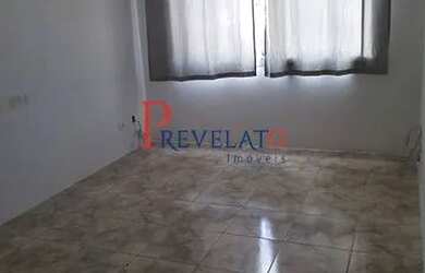 Imagem: O apartamento possui 1 Dormitório, 1 Banheiro, 1 Vaga na garagem